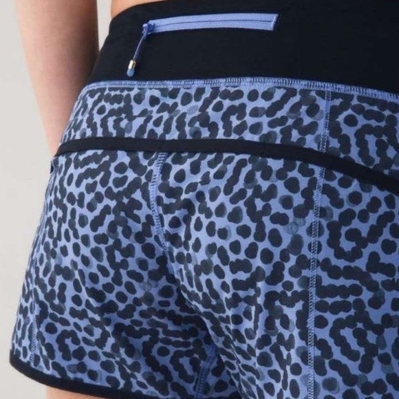 RARE Lululemon Blue Cheetah Speed Up Short 4-Way Stretch - Picture 2 of 6